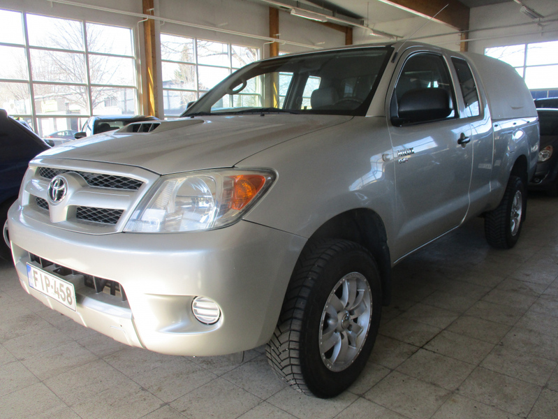 Toyota Hilux vaihtoauto