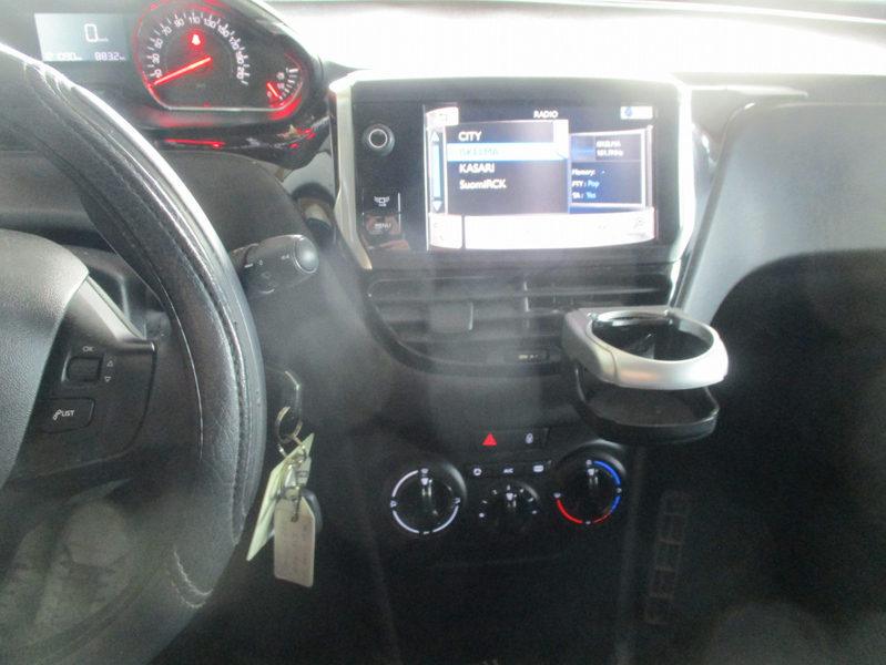 Peugeot 208 vaihtoauto