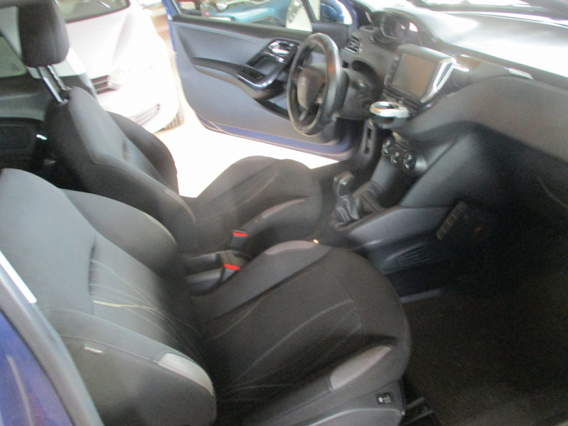 Peugeot 208 vaihtoauto