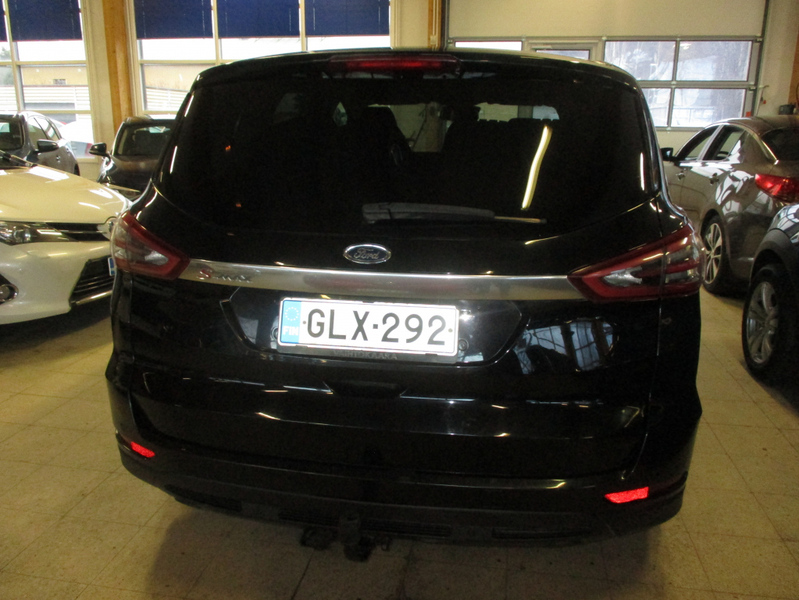 Ford S-MAX vaihtoauto