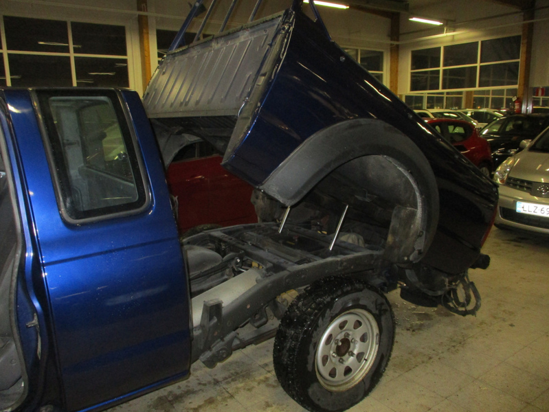 Nissan NP300 vaihtoauto