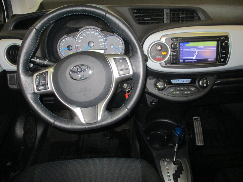 Toyota Yaris vaihtoauto