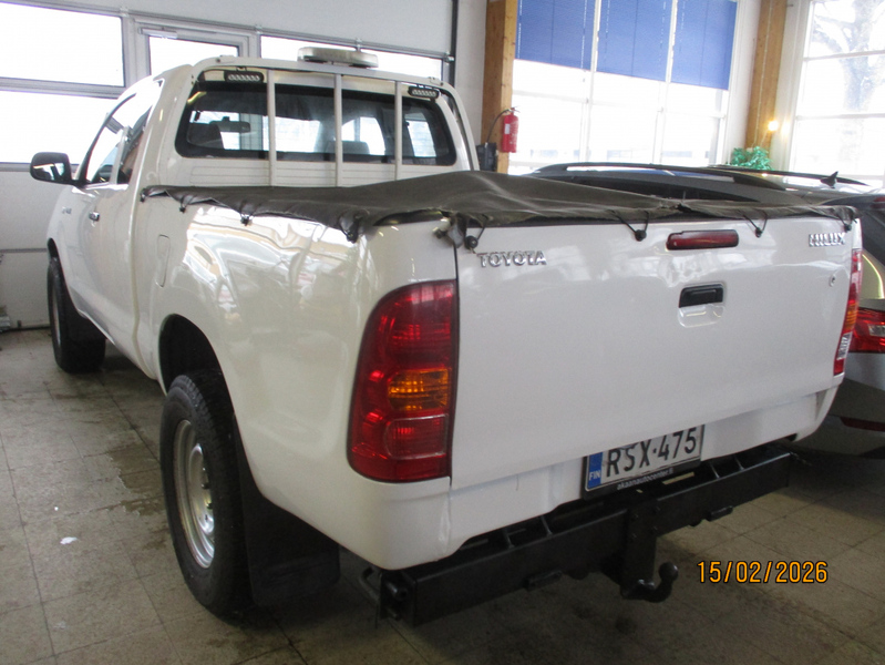 Toyota Hilux vaihtoauto