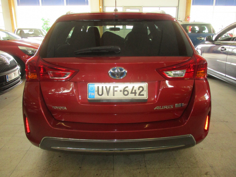 Toyota Auris vaihtoauto