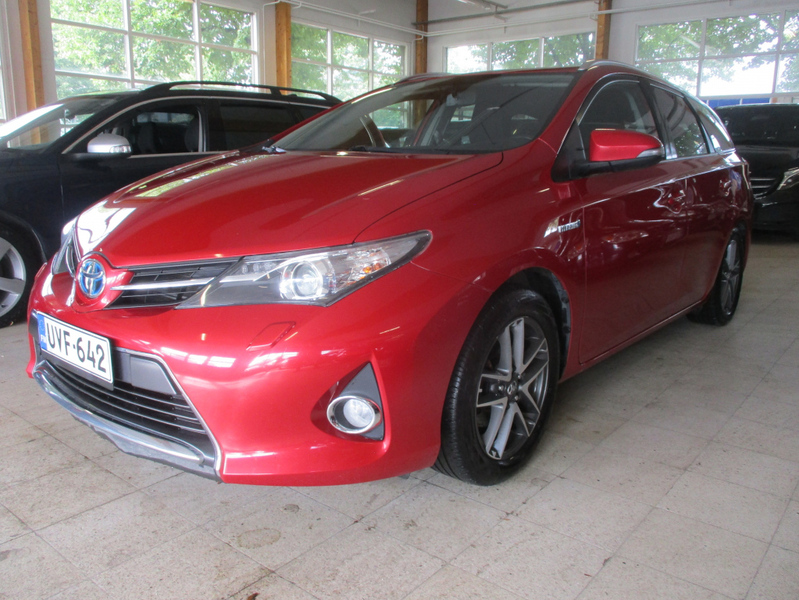 Toyota Auris vaihtoauto