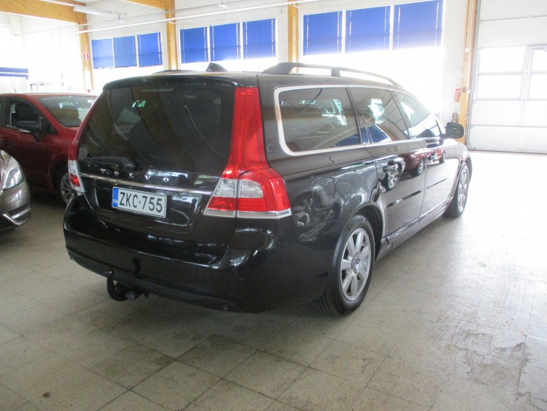 Volvo V70 vaihtoauto