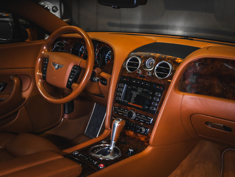 Bentley Continental vaihtoauto