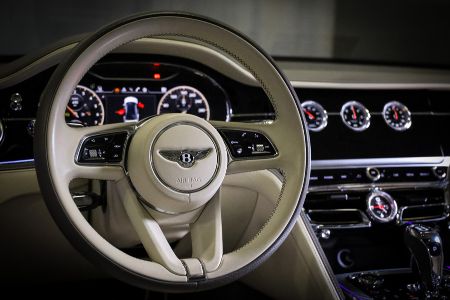 Bentley Flying Spur vaihtoauto