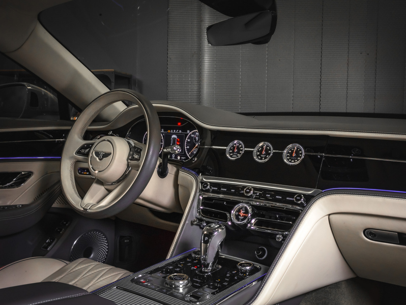 Bentley Flying Spur vaihtoauto