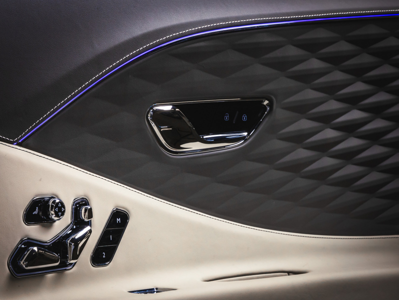 Bentley Flying Spur vaihtoauto