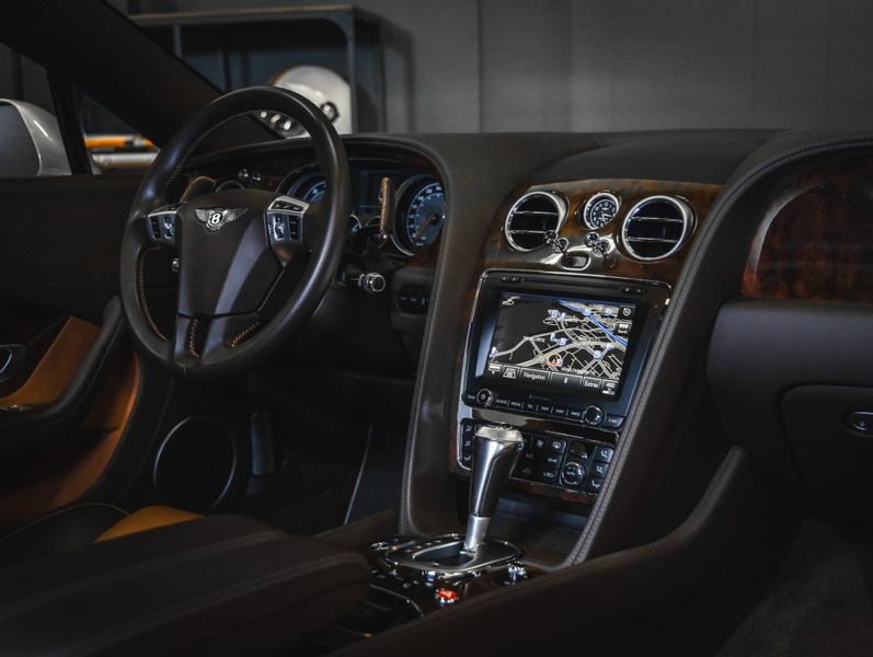 Bentley Continental vaihtoauto