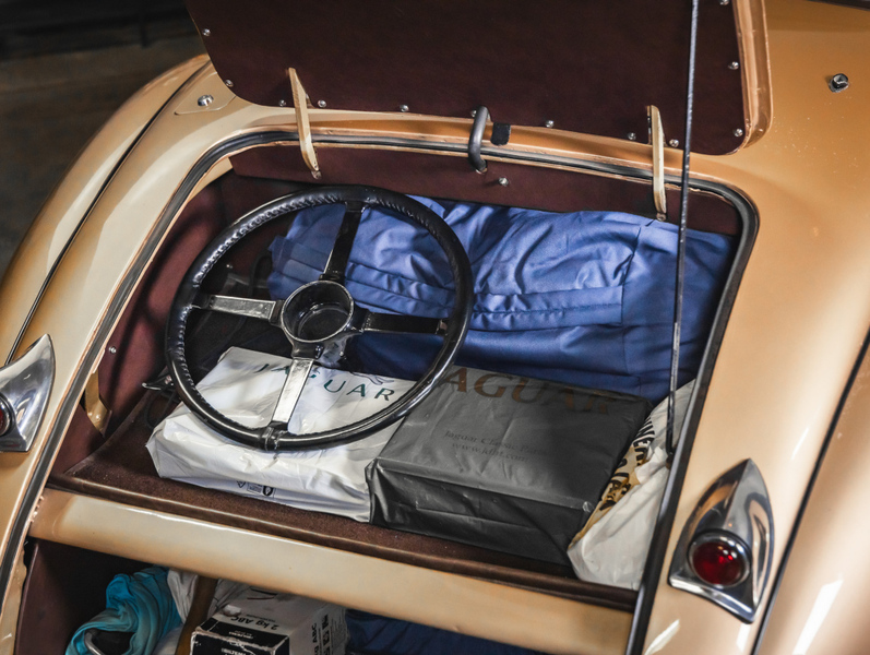 Jaguar XK vaihtoauto