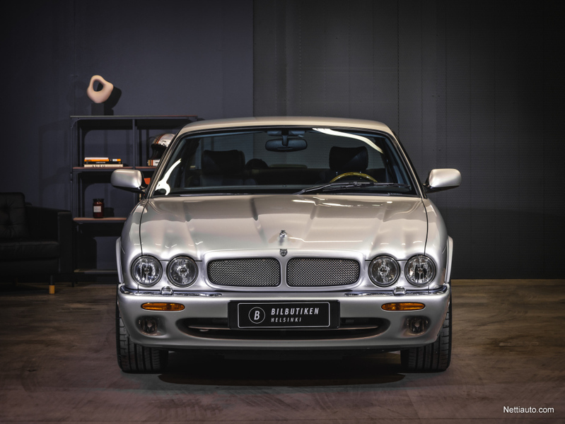 Jaguar XJR vaihtoauto