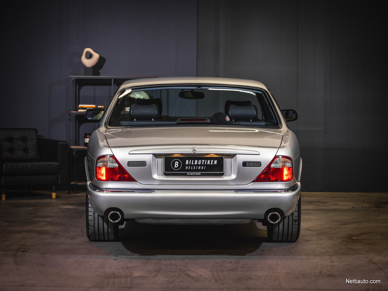 Jaguar XJR vaihtoauto