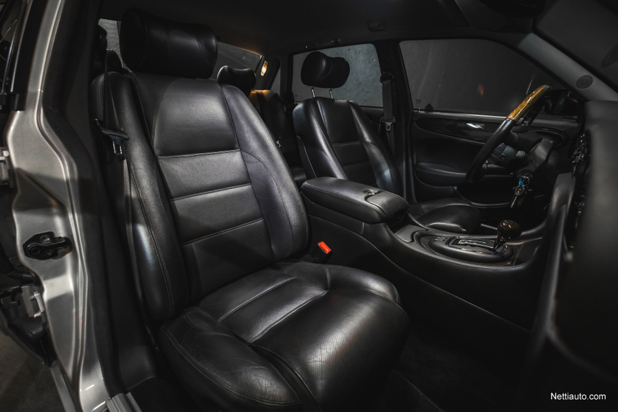 Jaguar XJR vaihtoauto