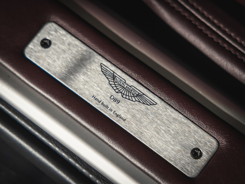 Aston Martin DB9 vaihtoauto