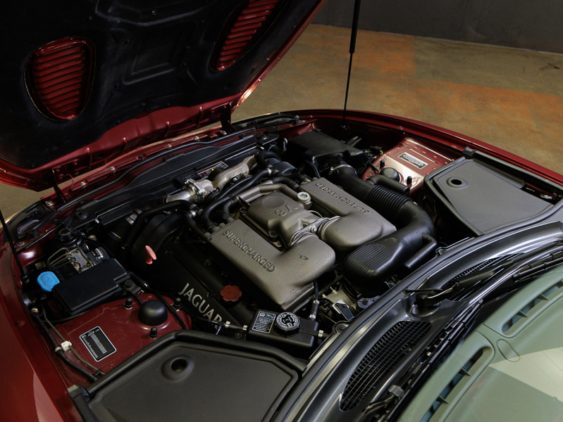 Jaguar XKR vaihtoauto