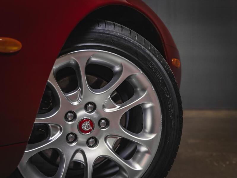 Jaguar XKR vaihtoauto