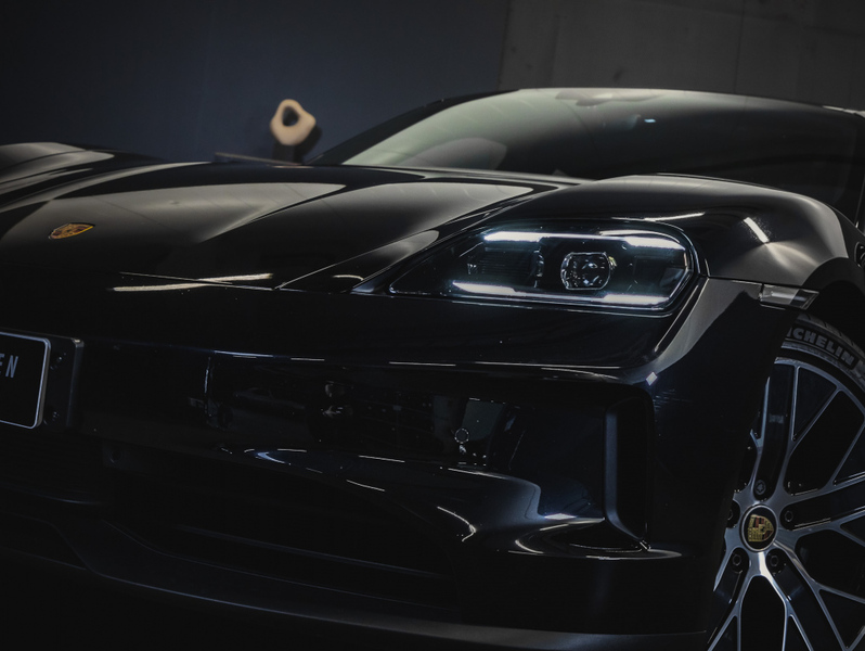 Porsche Taycan vaihtoauto