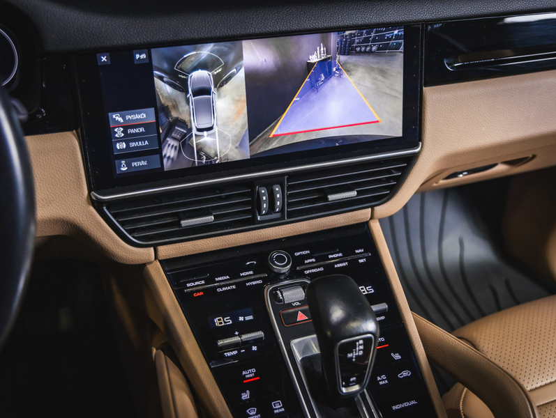 Porsche Cayenne vaihtoauto