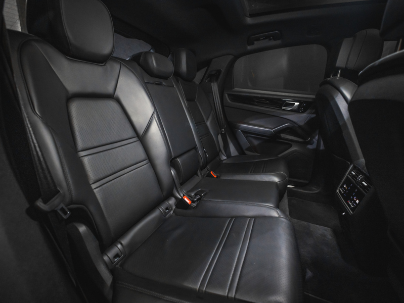 Porsche Cayenne vaihtoauto