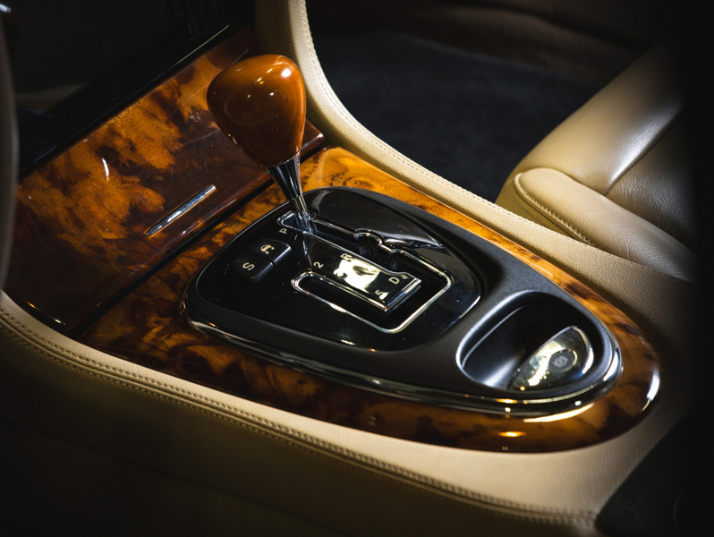 Jaguar XJ vaihtoauto