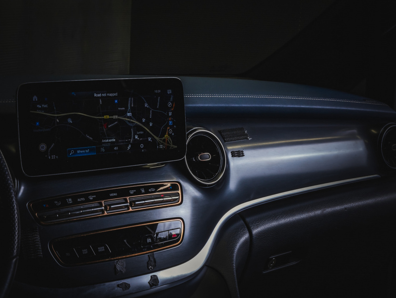 Mercedes-Benz EQV vaihtoauto