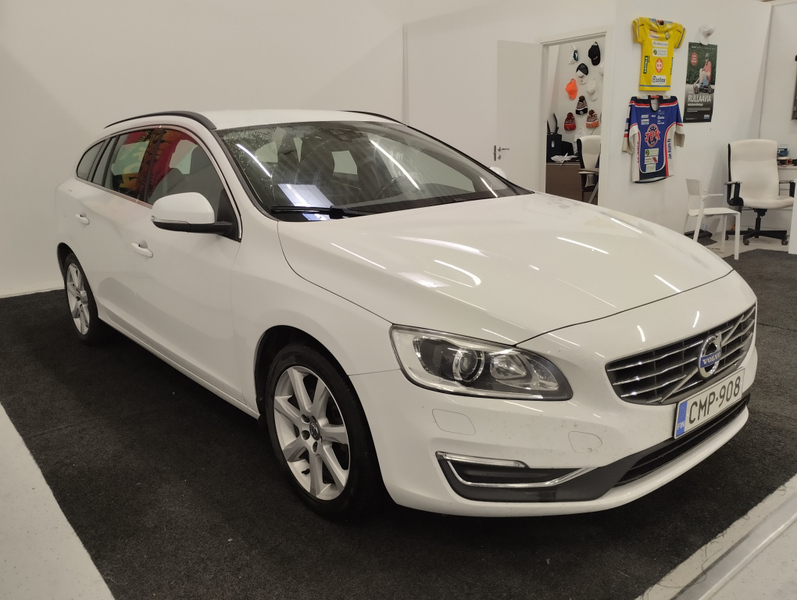 Volvo V60 vaihtoauto