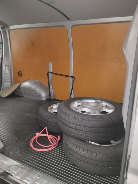 Toyota Hiace vaihtoauto