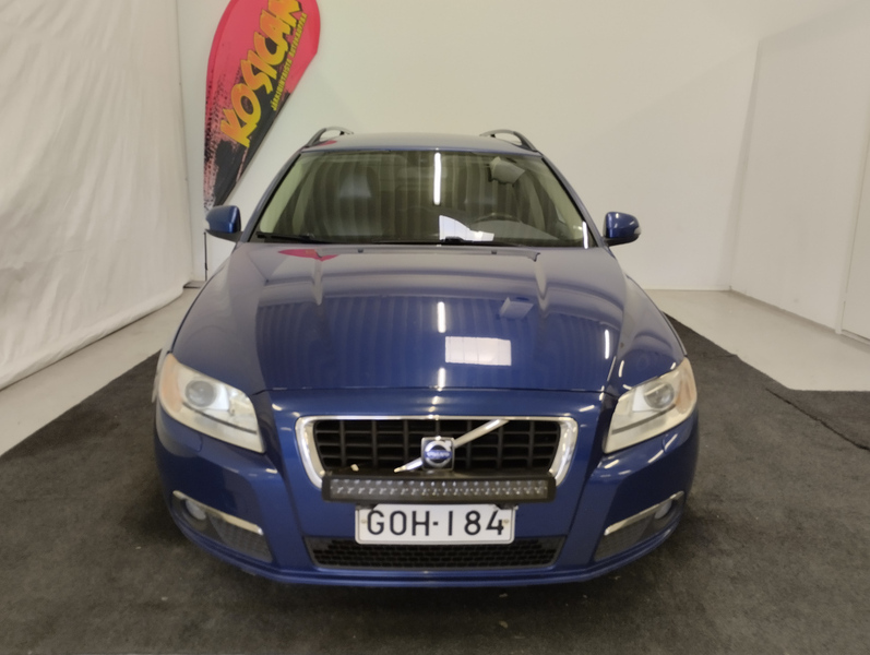 Volvo V70 vaihtoauto