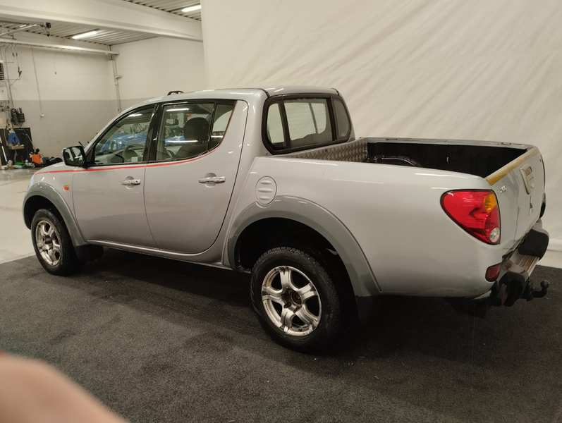 Mitsubishi L200 vaihtoauto