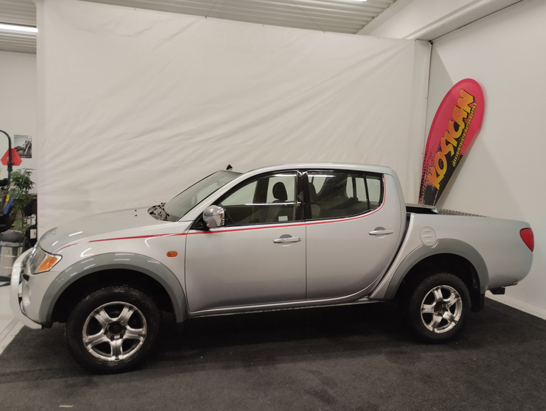 Mitsubishi L200 vaihtoauto