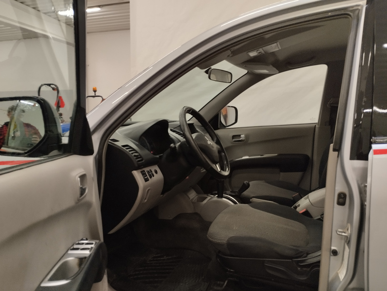 Mitsubishi L200 vaihtoauto