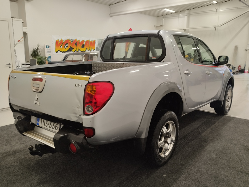 Mitsubishi L200 vaihtoauto