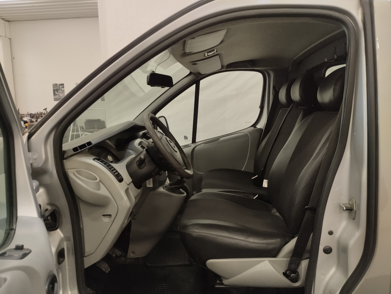 Opel Vivaro vaihtoauto