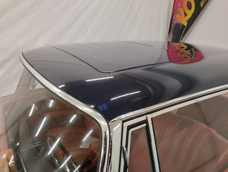 Mercedes-Benz 220 vaihtoauto