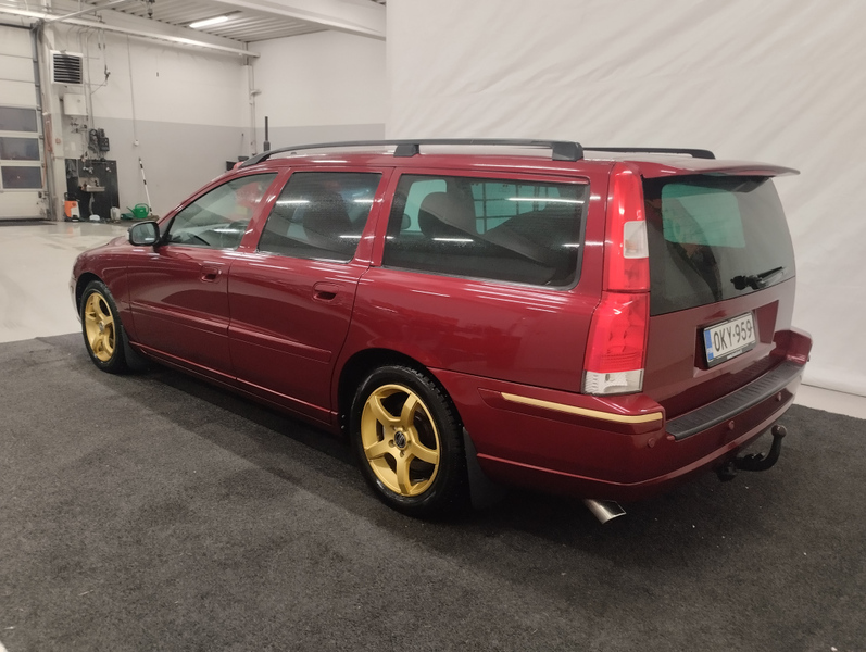 Volvo V70 vaihtoauto