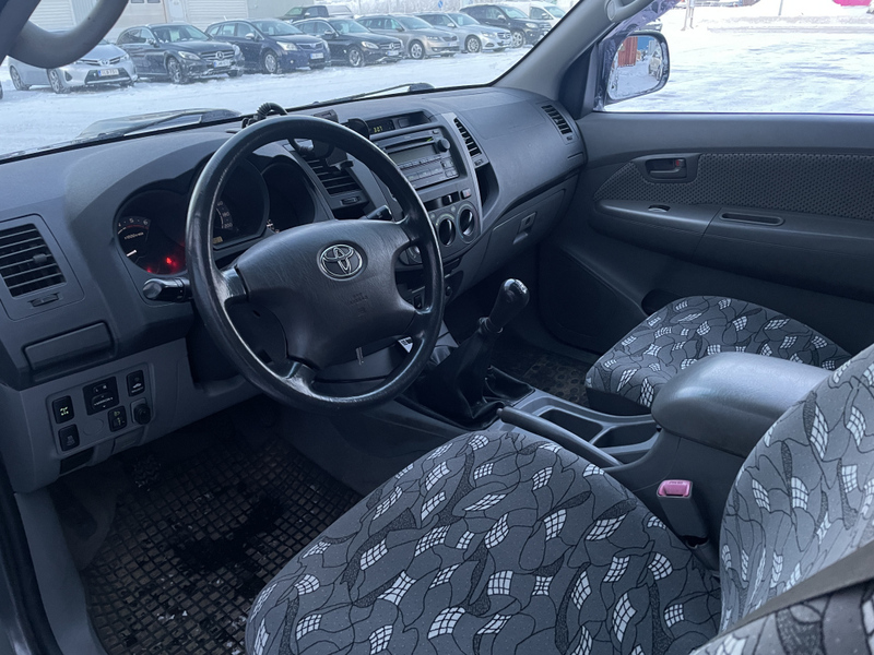 Toyota Hilux vaihtoauto