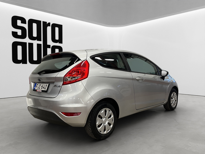 Ford Fiesta vaihtoauto