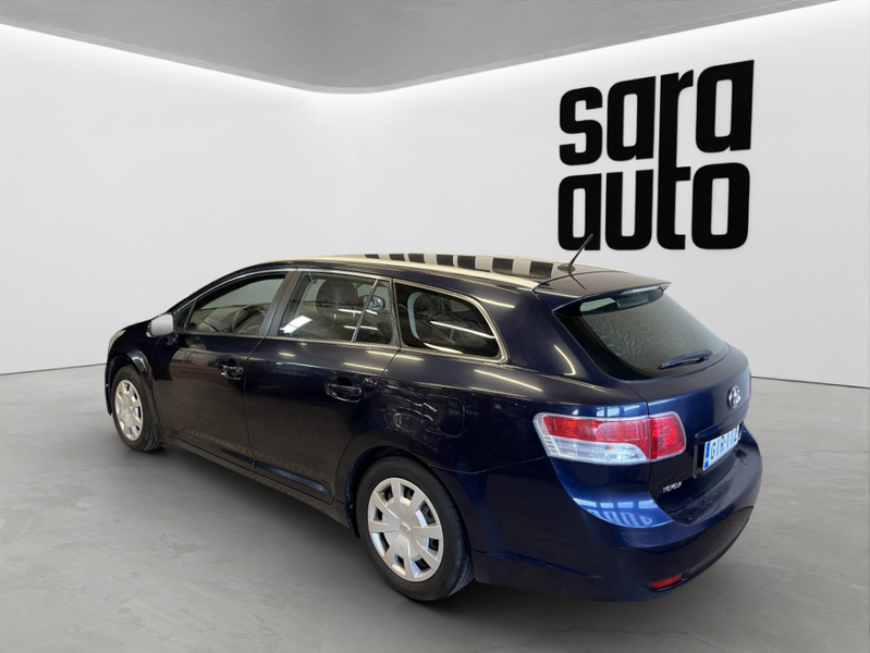 Toyota Avensis vaihtoauto