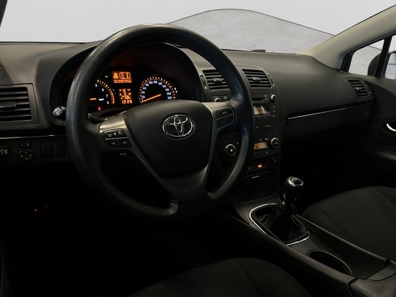 Toyota Avensis vaihtoauto