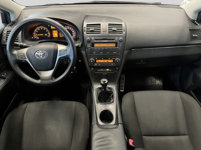 Toyota Avensis vaihtoauto