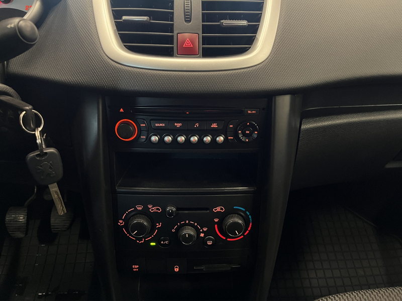 Peugeot 207 vaihtoauto