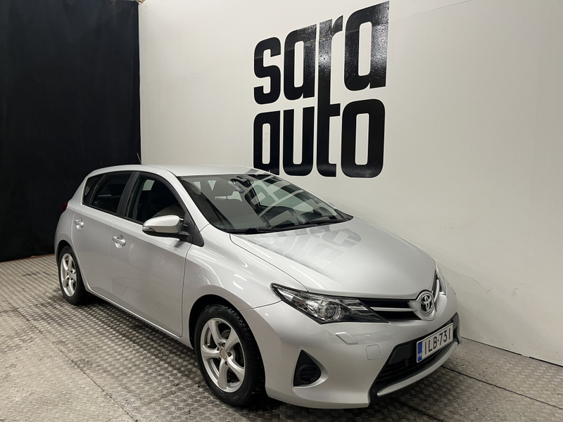 Toyota Auris vaihtoauto