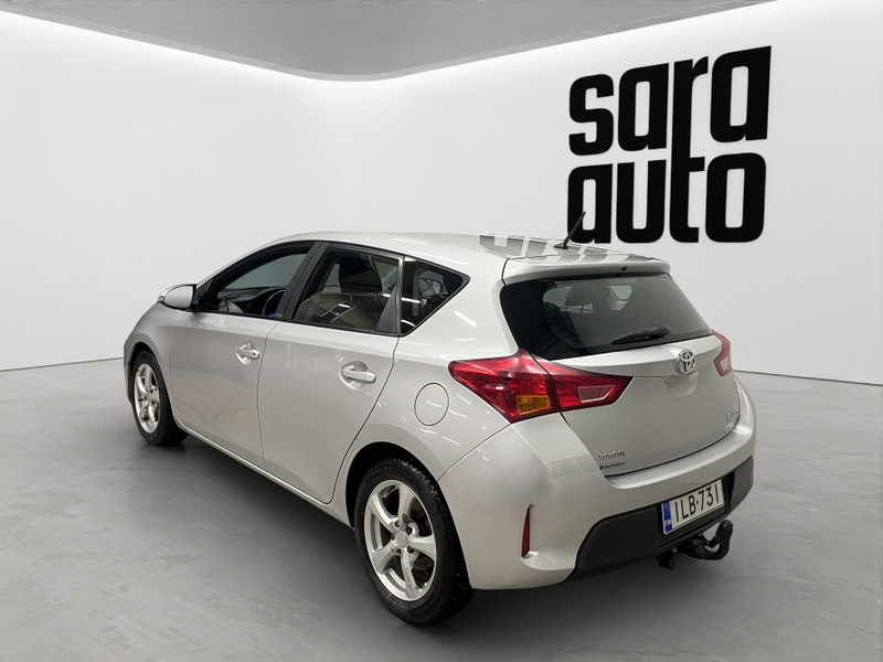 Toyota Auris vaihtoauto