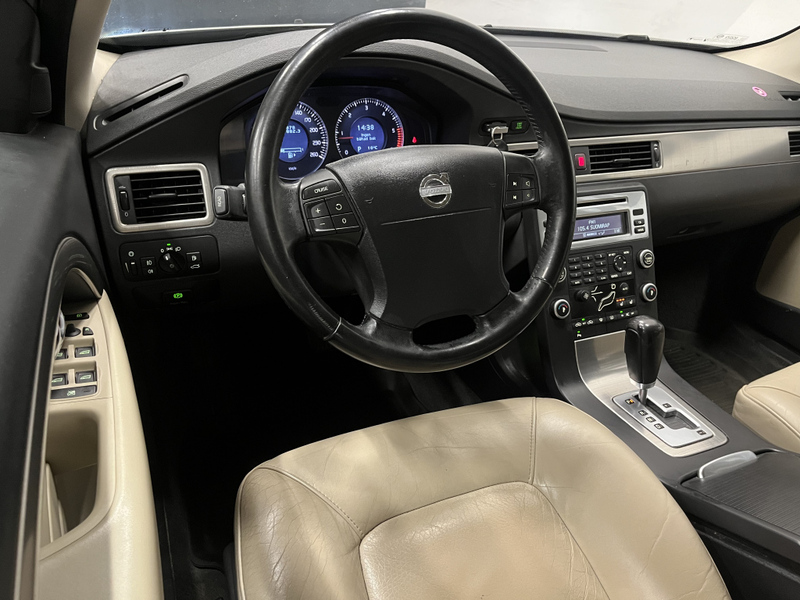 Volvo V70 vaihtoauto