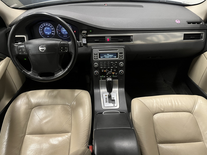 Volvo V70 vaihtoauto