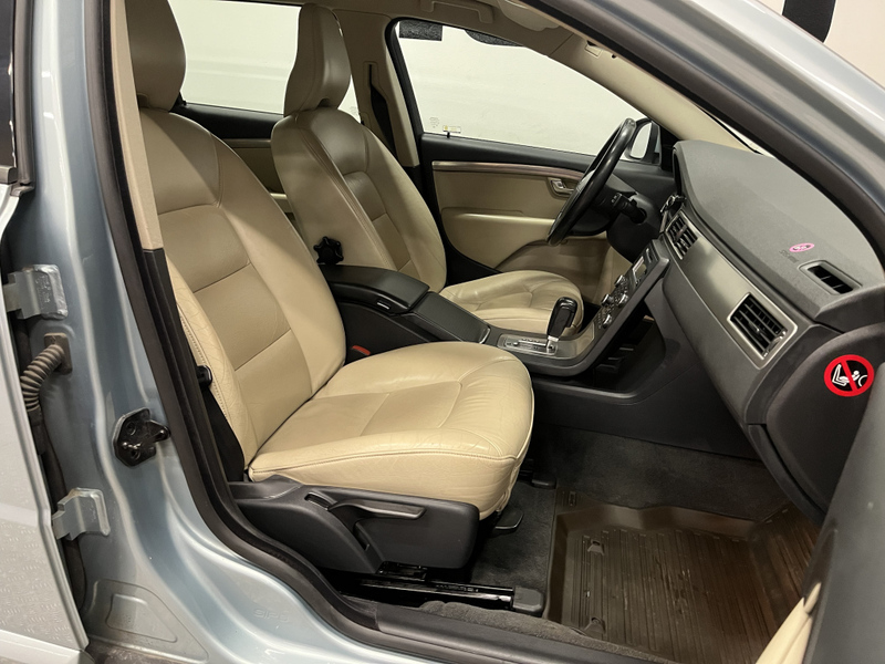 Volvo V70 vaihtoauto