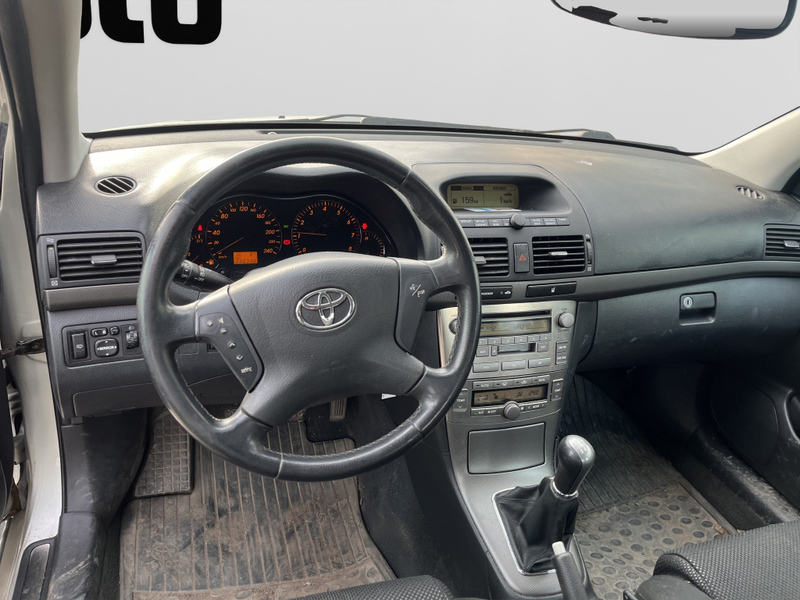 Toyota Avensis vaihtoauto