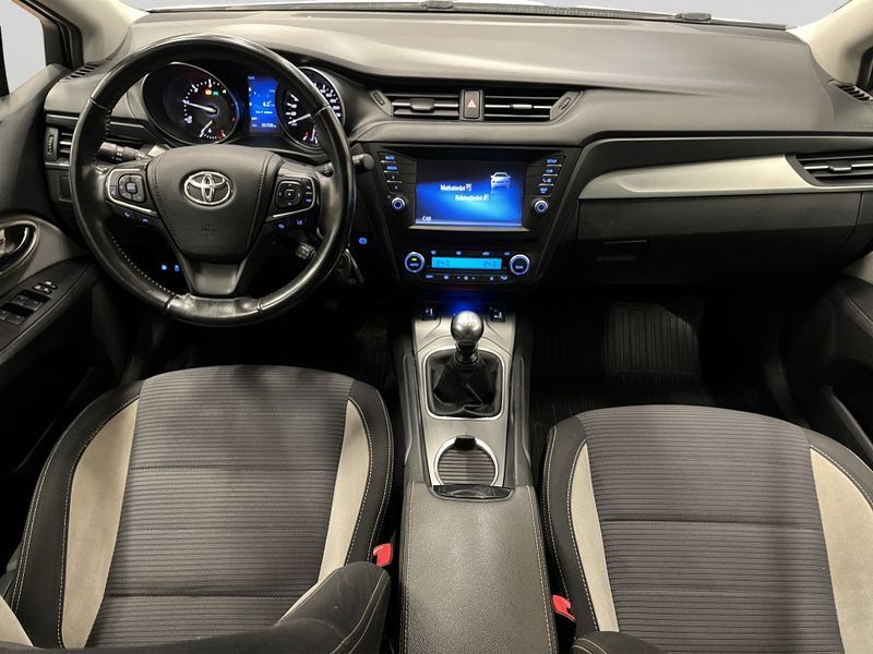 Toyota Avensis vaihtoauto